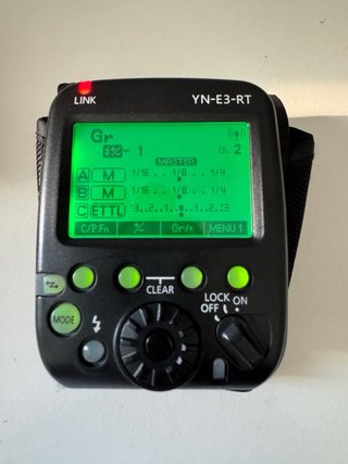 Transmisor YONGNUO YN-E3-RT Speedlite