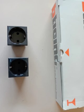 Enchufes schuko Bticino Axolute HS4141