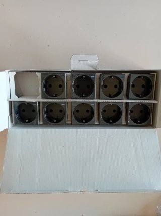 Enchufes schuko Bticino Axolute HS4141