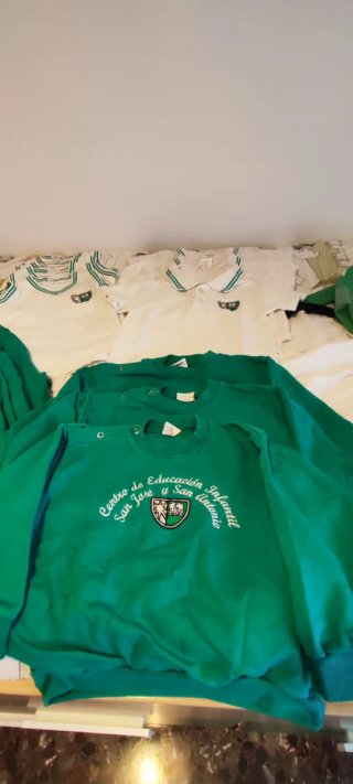 Lote uniformes guardería San José talla  2-4