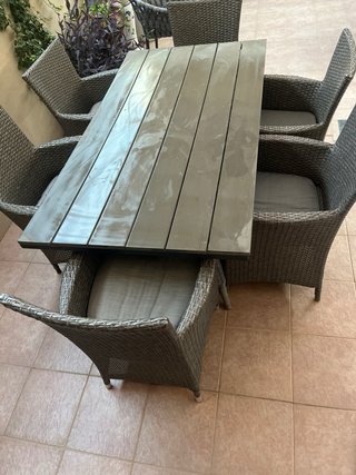 Mesa de jardín con 4 sillones