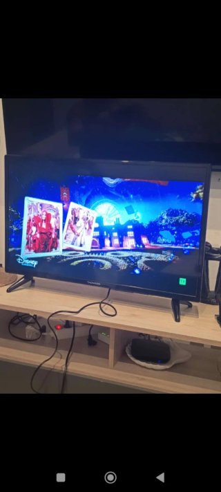 TV Thomson 32 Negra NO SMART TV
