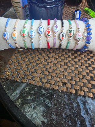 Braccialetti con design a tulipano