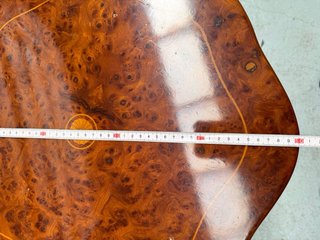 Mesa auxiliar de madera pequeña