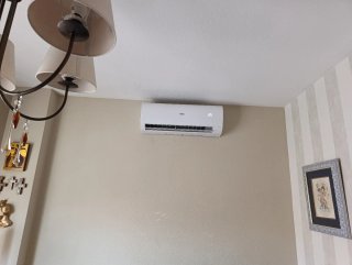 Instalación y carga de gas acondicionado