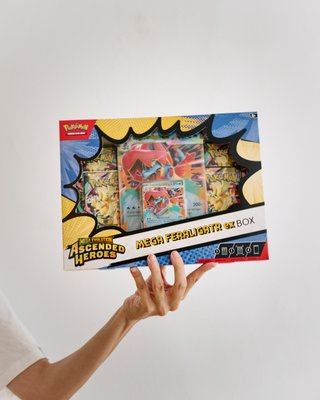 Caja Pokémon Mega Feraligatr ex - Ascended Heroes