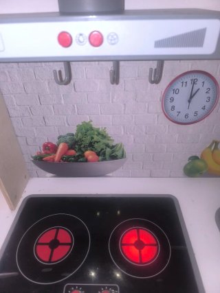 Cocinita de juguete con horno y accesorios