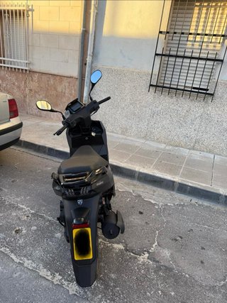 Peugeot Tweet 49cc | 1.500 km | Como nueva