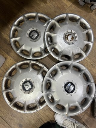 Tapacubos Seat 15 pulgadas Originales (4 uds)