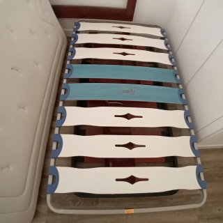 Dormitorio 105 cm con cabecero y mesilla de madera