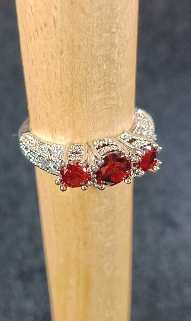 Anillo Plata Trilogía Rubí Rojo Cristales Pavé