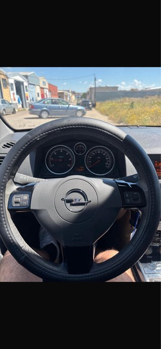 Opel Astra 2011