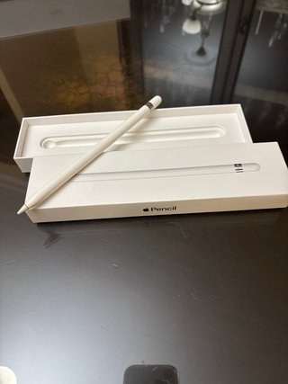 Apple iPad 7ª Gen + Apple Pencil + Teclado
