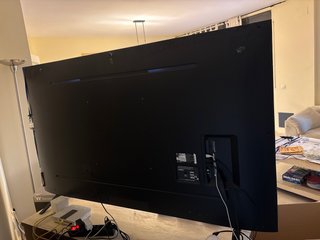 LG Smart TV 75” UHD 4K y 43”. Los dos a €400.