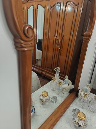 Armario clásico madera con espejos