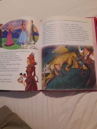 Libro Barbie "El castillo de Diamantes"