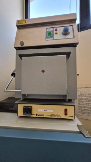 Estufa.Mufla. Laboratorio