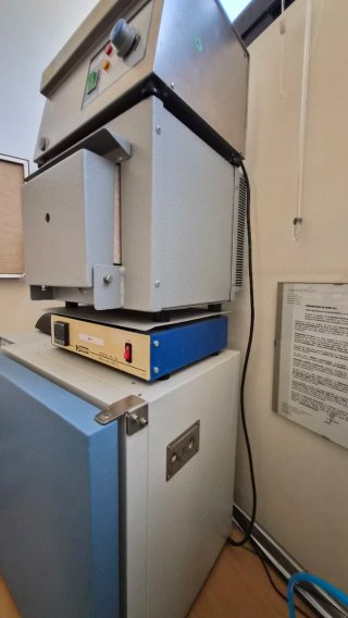 Estufa.Mufla. Laboratorio