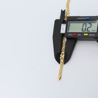 Pulsera de oro de 18k. Peso: 7.92 gr.