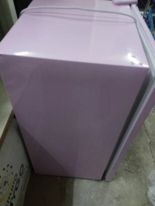Mini nevera rosa
