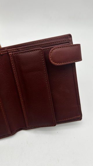 Billetera de piel de vacuno