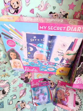 Barbie My Secret Diary y Muñecas