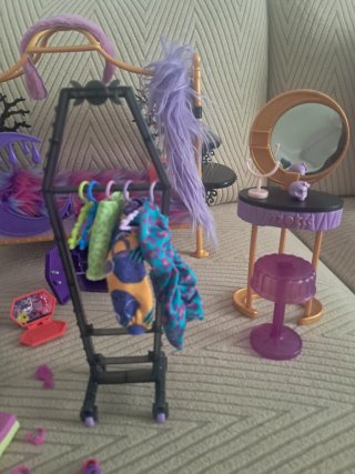 Lote Monster High: Muñecas y Accesorios