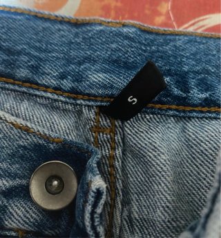 Jeans donna con borchie