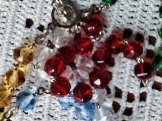 Rosario de cristal de colores
