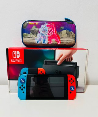 Nintendo Switch V2 + FC 25 + Custodia