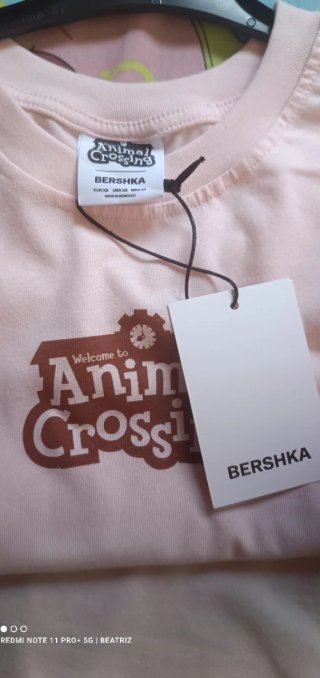 Camiseta Bershka Animal Crossing XS Nueva