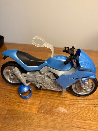 Moto Barbie Ken con Casco