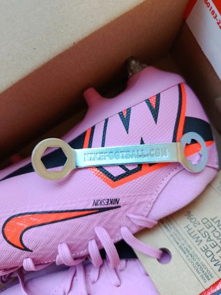 Nike Mercurial 10 SG-Pro AC // Talla 41