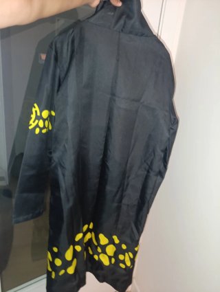 Capa Trafalgar Law One Piece Talla L