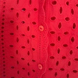 Blusa flamenca tela perforada roja