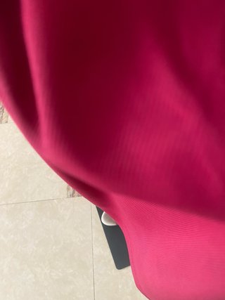Falda pantalón granate en plena moda