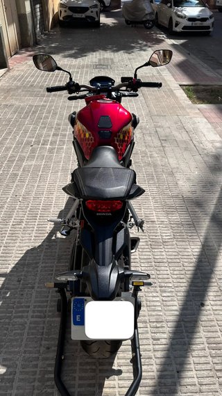 Honda CB650R Roja