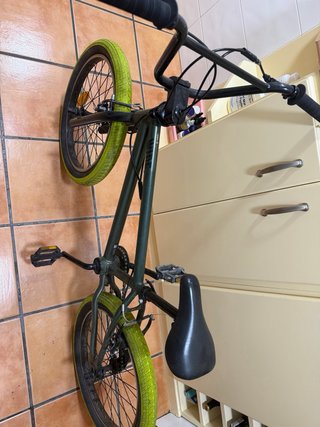 Bicicleta BMX verde