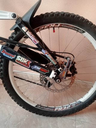 Kona Stab Deluxe Descenso