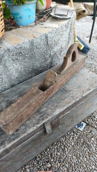 Garlopa de madera antigua