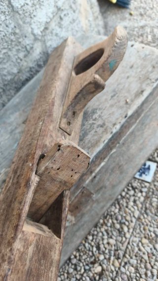 Garlopa de madera antigua
