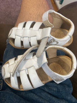 Sandalias niño blancas