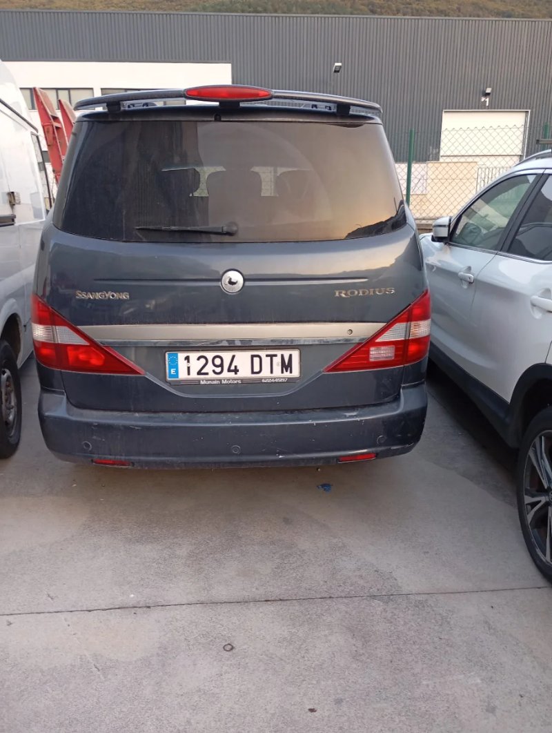 SsangYong Rodius 2005 - foto 1