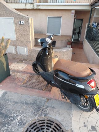 KSR MOTOR 50cc Scooter CRUZER Negra Marrón