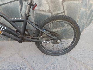 Bicicleta BMX Monty Jump Negra