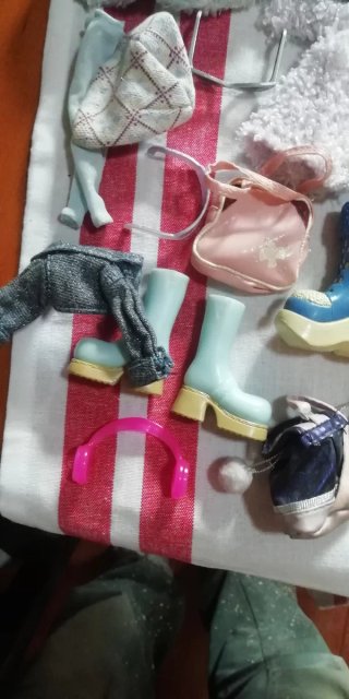 Accesorios para muñecas Bratz precio a convenir