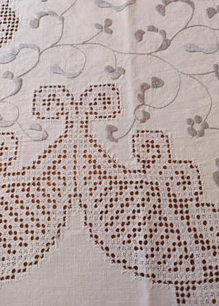 Mantelería antigua Lagartera beige/blanca