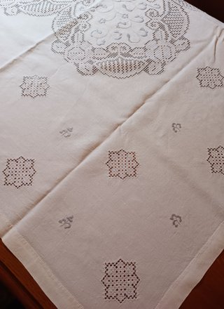 Mantelería antigua Lagartera beige/blanca