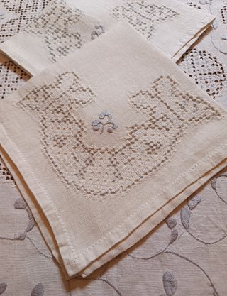 Mantelería antigua Lagartera beige/blanca