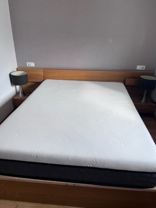 Colchón alta gama y cama madera